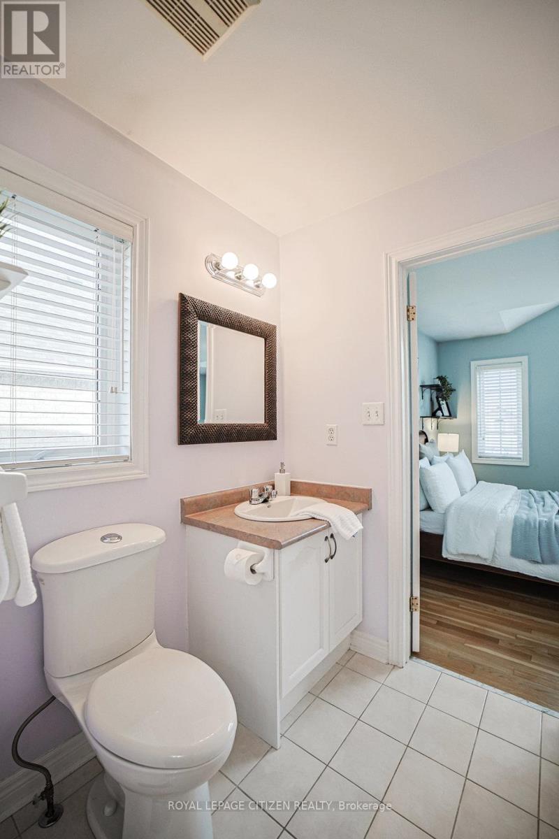 31 Burnhaven Avenue, Vaughan (Maple), Ontario  L6A 2P2 - Photo 30 - N12382457