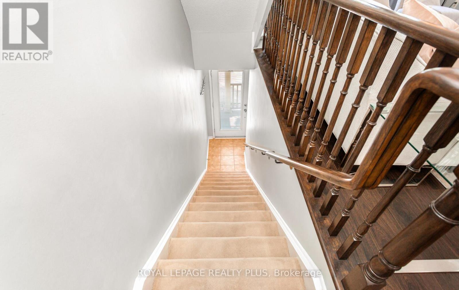 Property at 27 - 5050 INTREPID DRIVE image 4