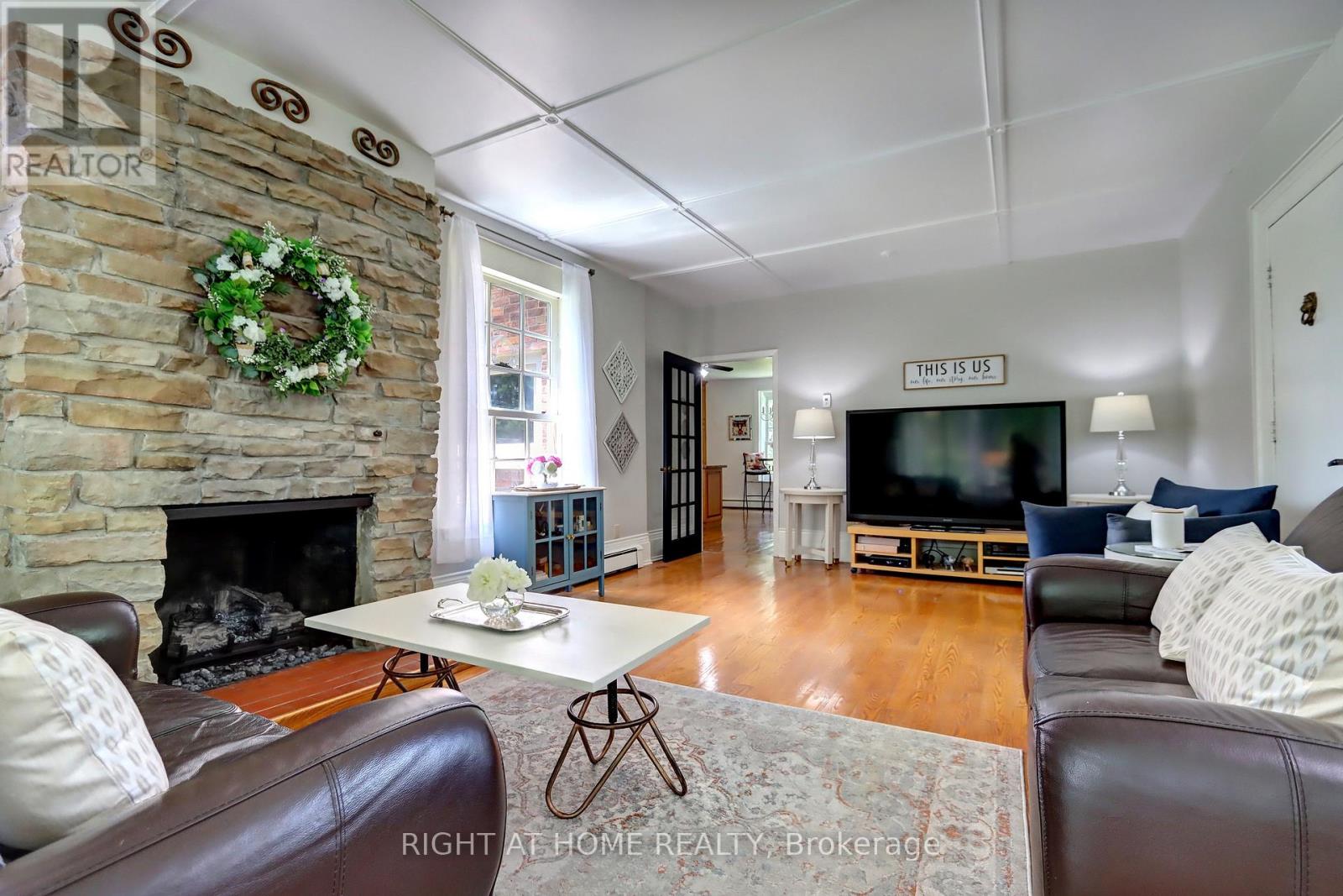 4 Stewarttown Road, Halton Hills, Ontario  L7G 4S5 - Photo 22 - W12382409