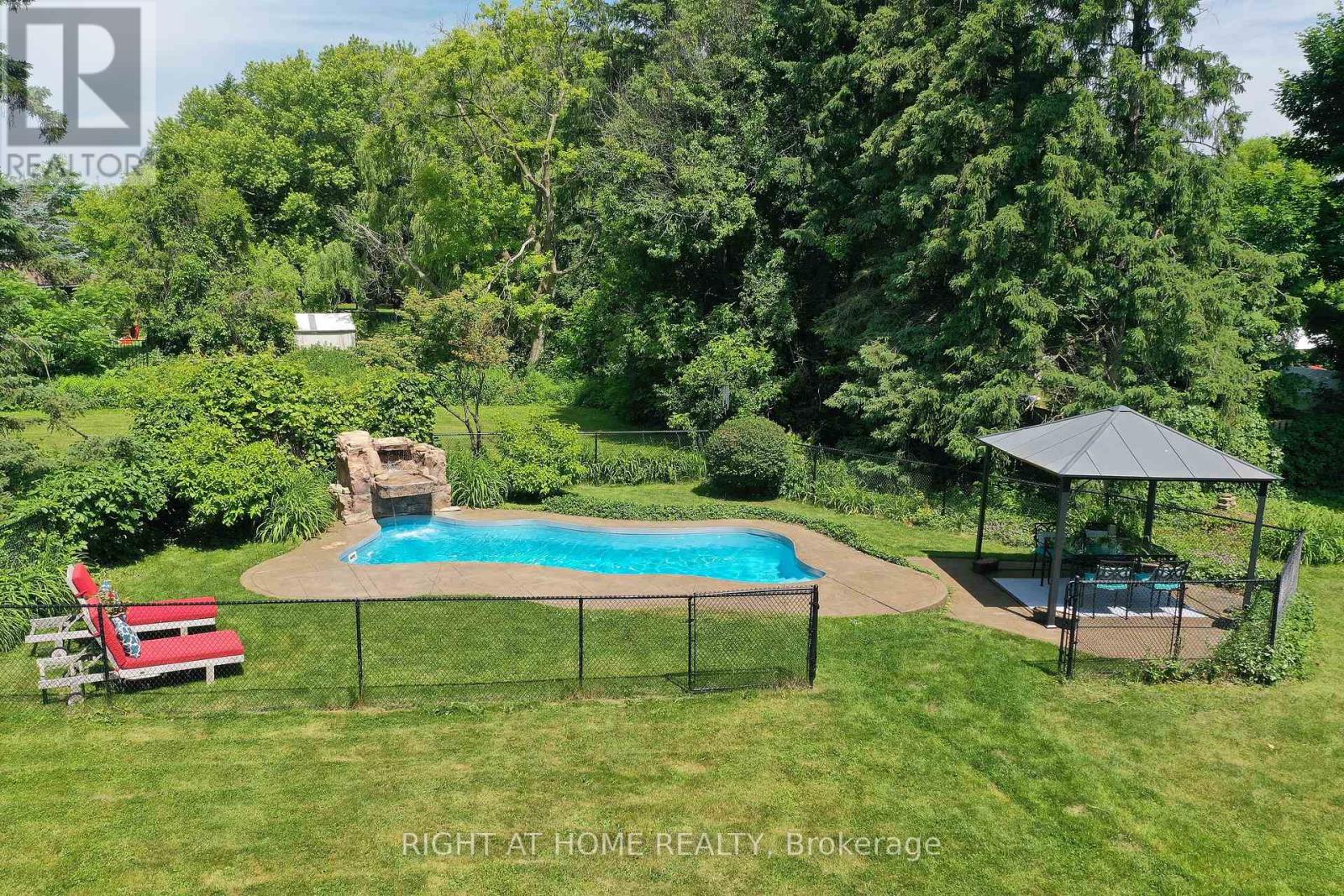 4 Stewarttown Road, Halton Hills, Ontario  L7G 4S5 - Photo 39 - W12382409