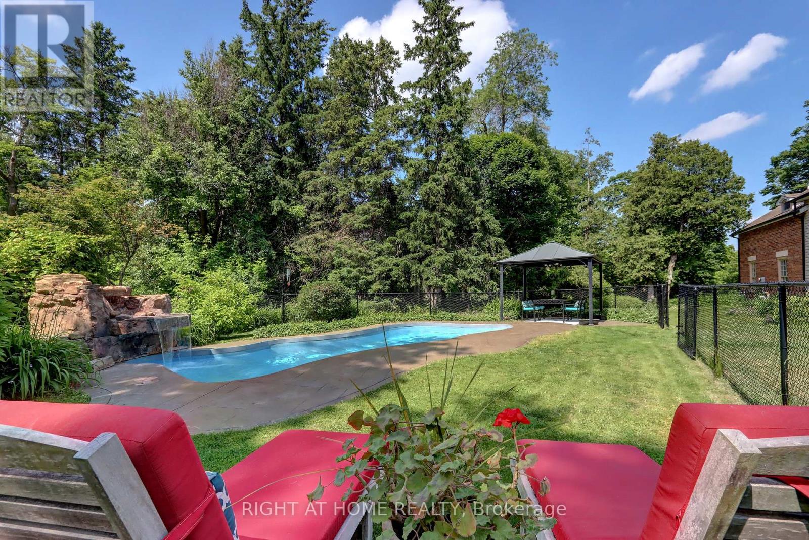 4 Stewarttown Road, Halton Hills, Ontario  L7G 4S5 - Photo 45 - W12382409