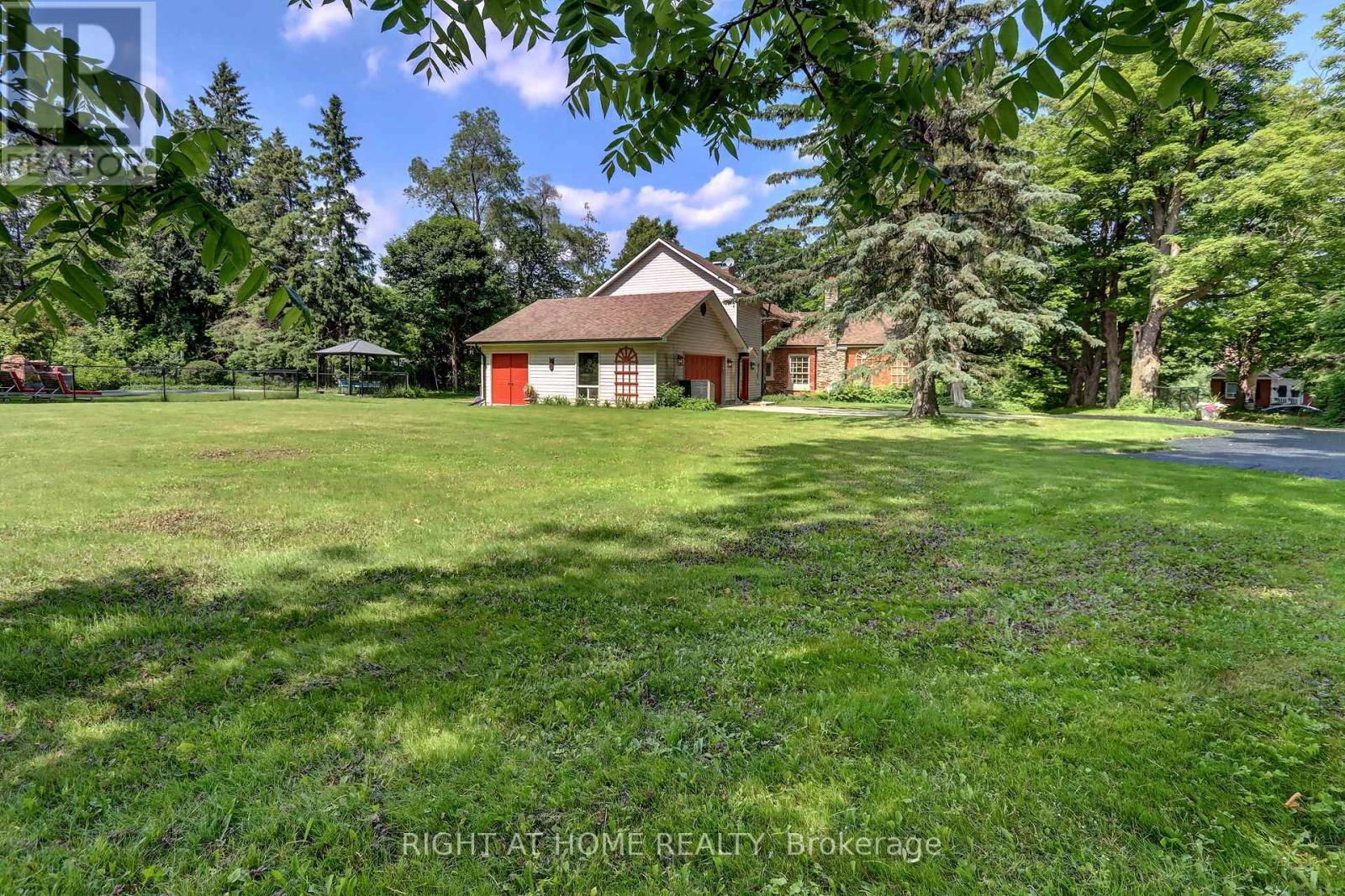 4 Stewarttown Road, Halton Hills, Ontario  L7G 4S5 - Photo 48 - W12382409