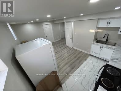 Bsmt - 92 Evalene Court, Brampton, Ontario  L6Z 2Z7 - Photo 9 - W12382468