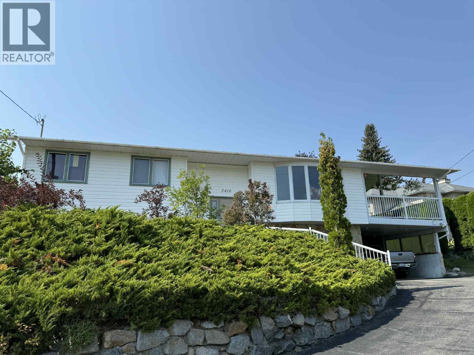 2416 9TH Avenue, castlegar, British Columbia