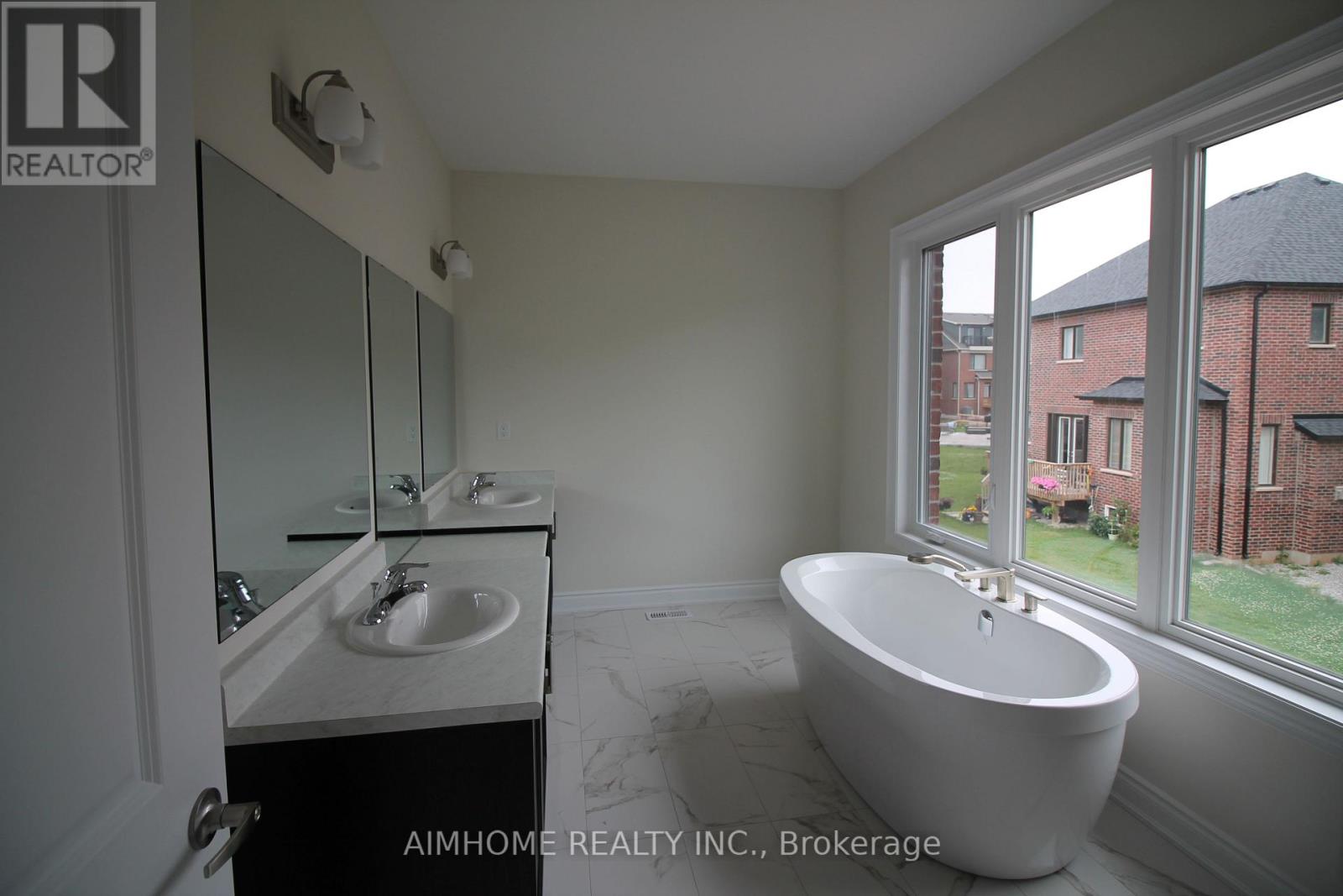 3453 Mosley Gate S, Oakville, Ontario  L6H 0Y8 - Photo 23 - W12359592