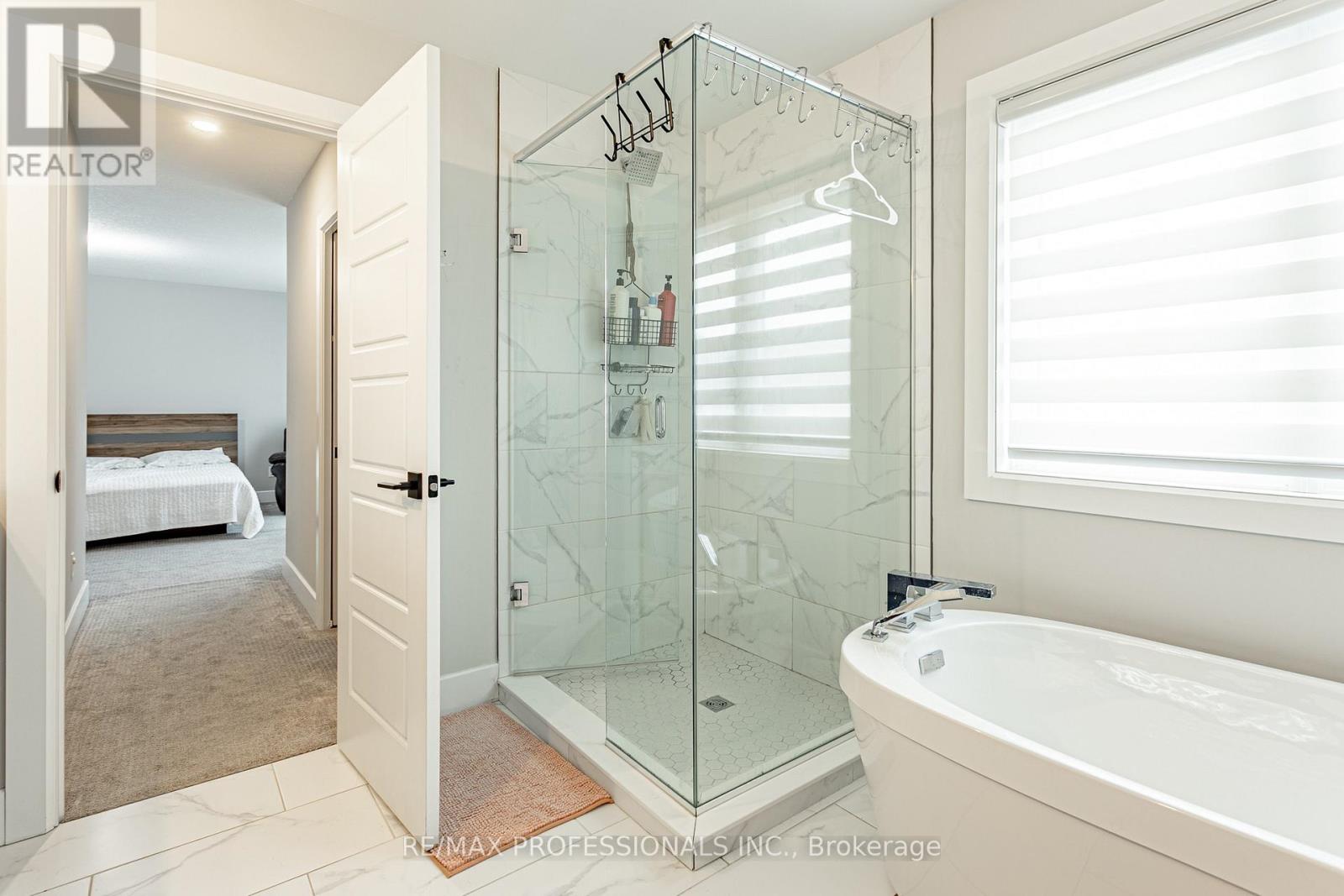 3328 Oriole Drive, London South, Ontario  N6M 0K1 - Photo 23 - X12380107