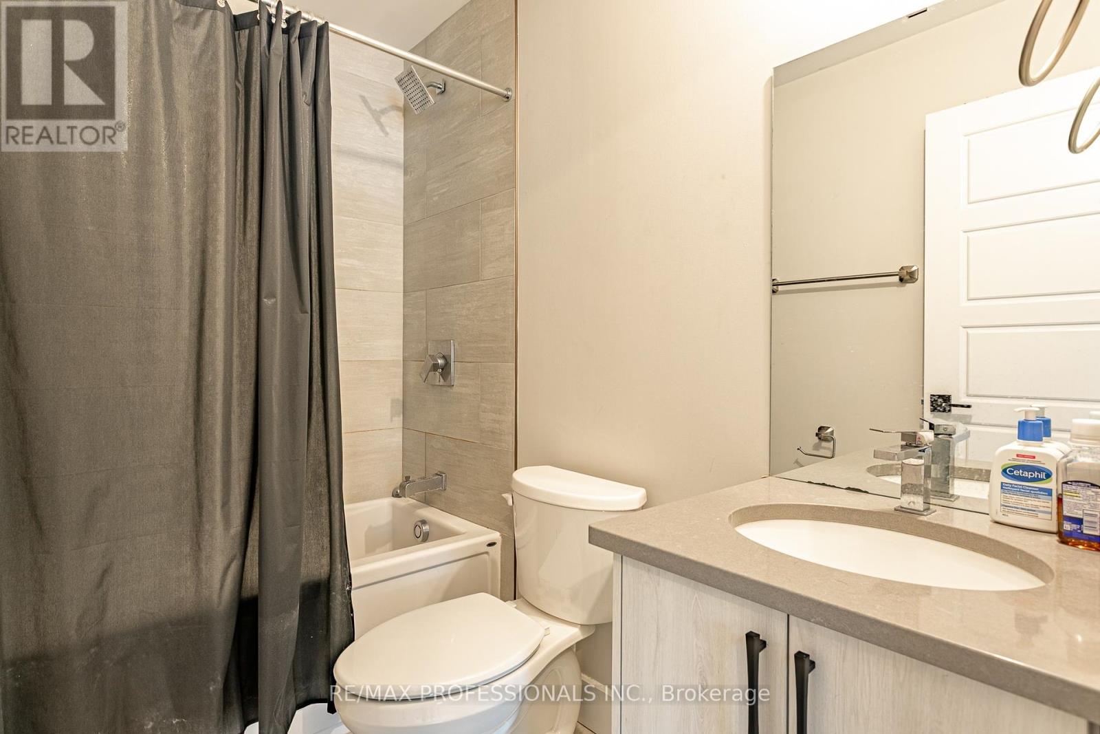 3328 Oriole Drive, London South, Ontario  N6M 0K1 - Photo 16 - X12380107