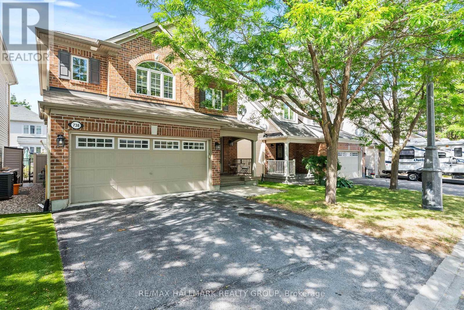 738 Tramontana Place, Ottawa, Ontario  K2S 0E7 - Photo 2 - X12382474