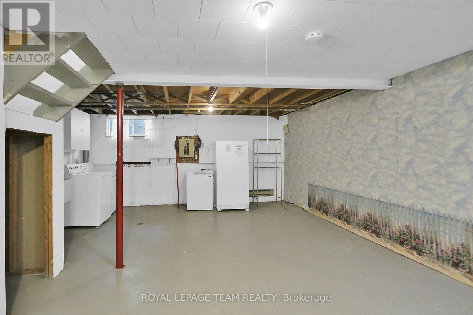 F - 23 Sonnet Crescent, Ottawa, Ontario  K2H 8W8 - Photo 23 - X12382490