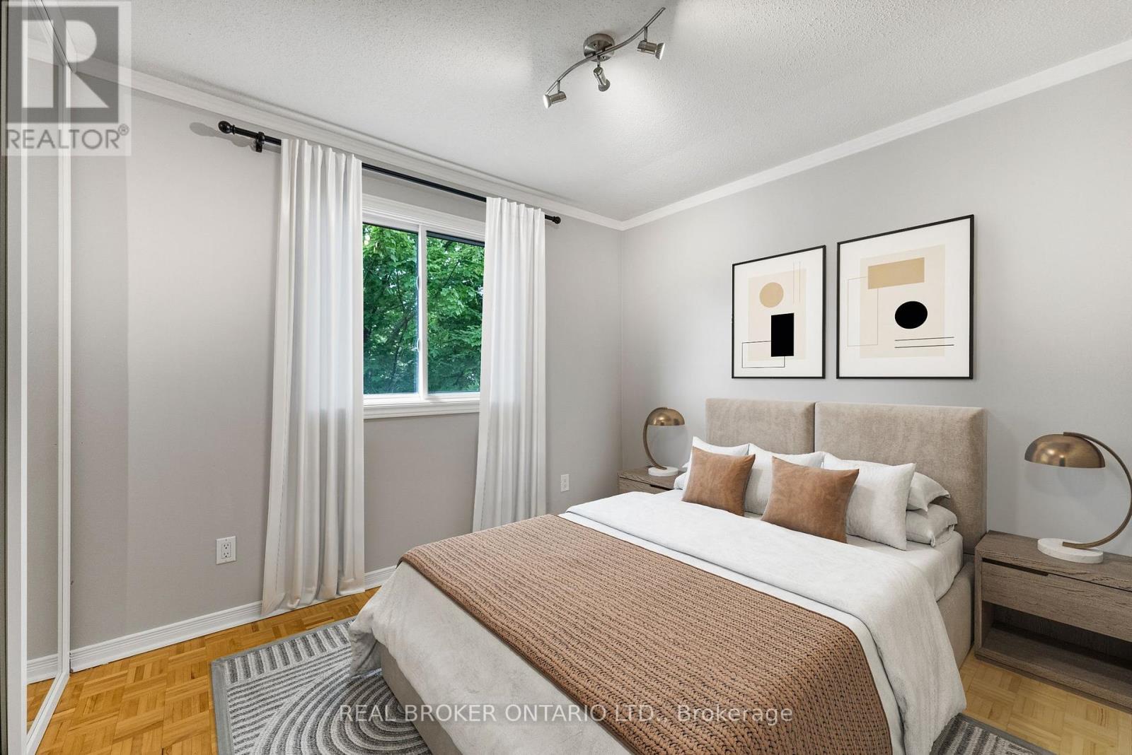 83 E Glen Park Drive, Ottawa, Ontario  K1B 3Z1 - Photo 22 - X12382494