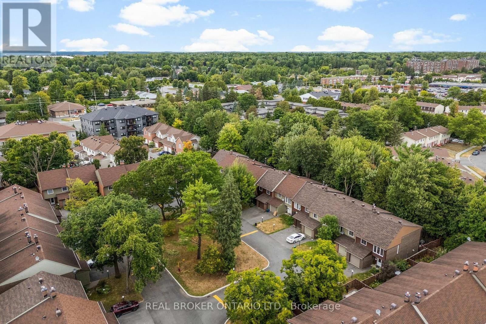 83 E Glen Park Drive, Ottawa, Ontario  K1B 3Z1 - Photo 36 - X12382494