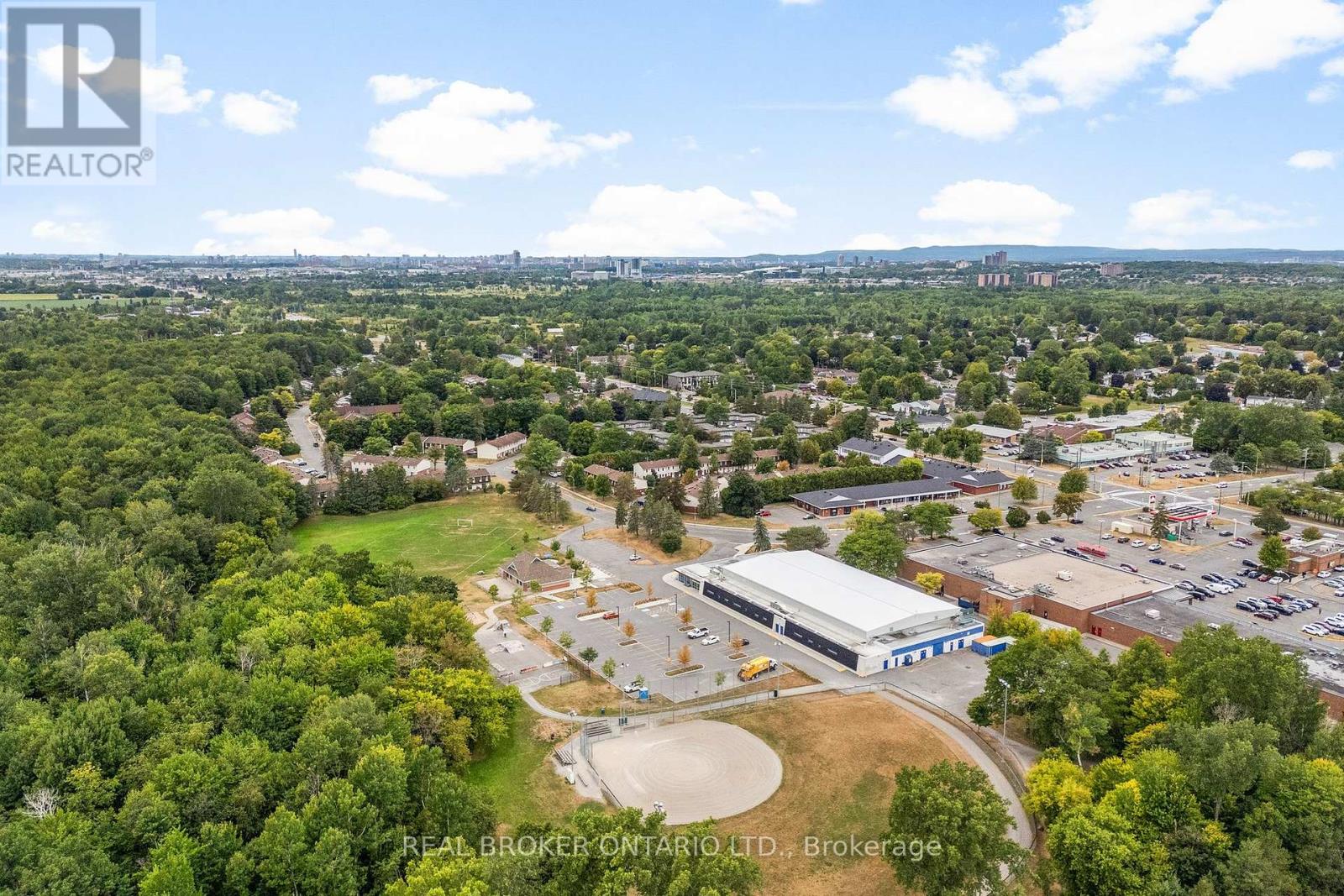 83 E Glen Park Drive, Ottawa, Ontario  K1B 3Z1 - Photo 40 - X12382494
