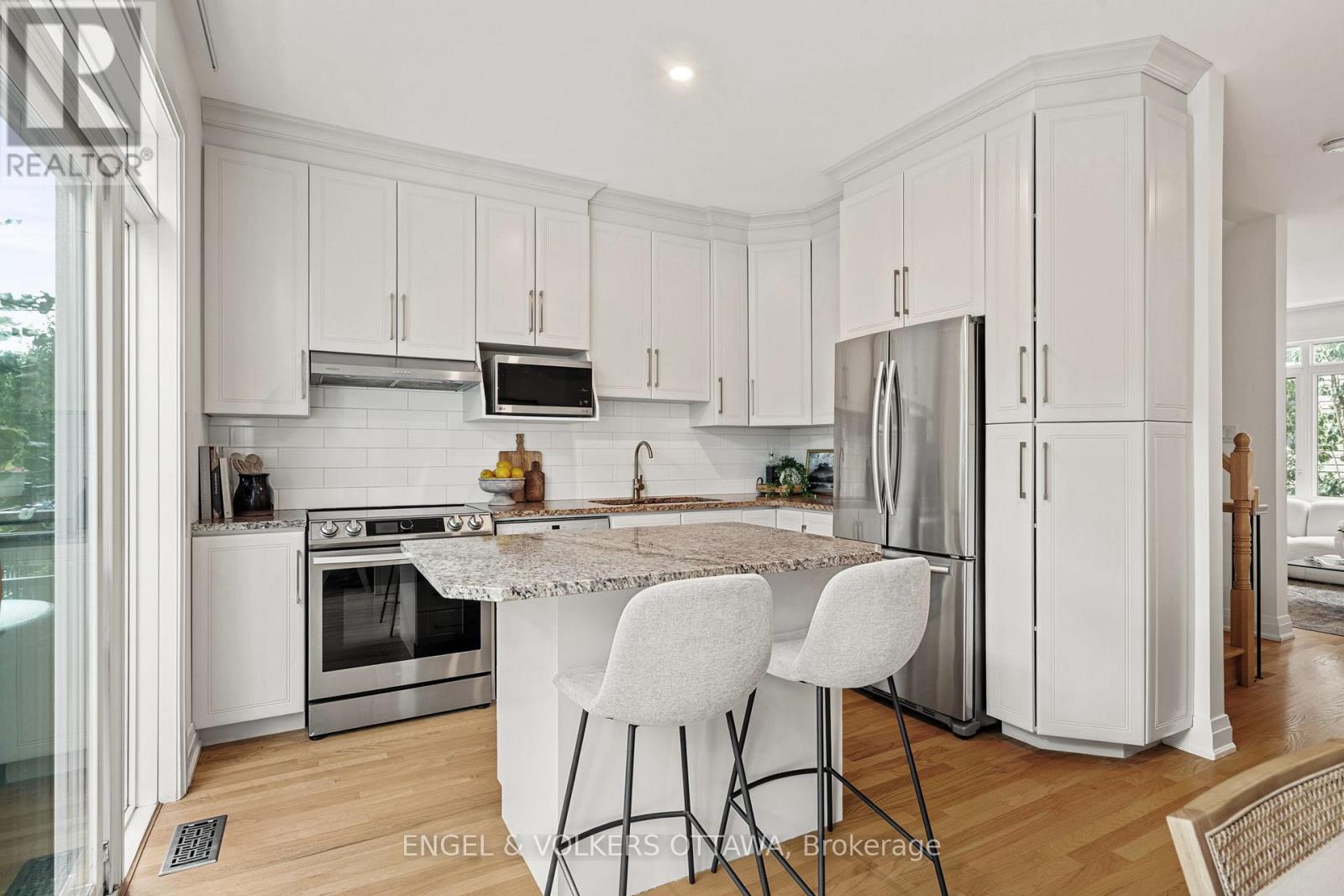 1137 Rockingham Avenue, Ottawa, Ontario  K1H 8A4 - Photo 18 - X12382498