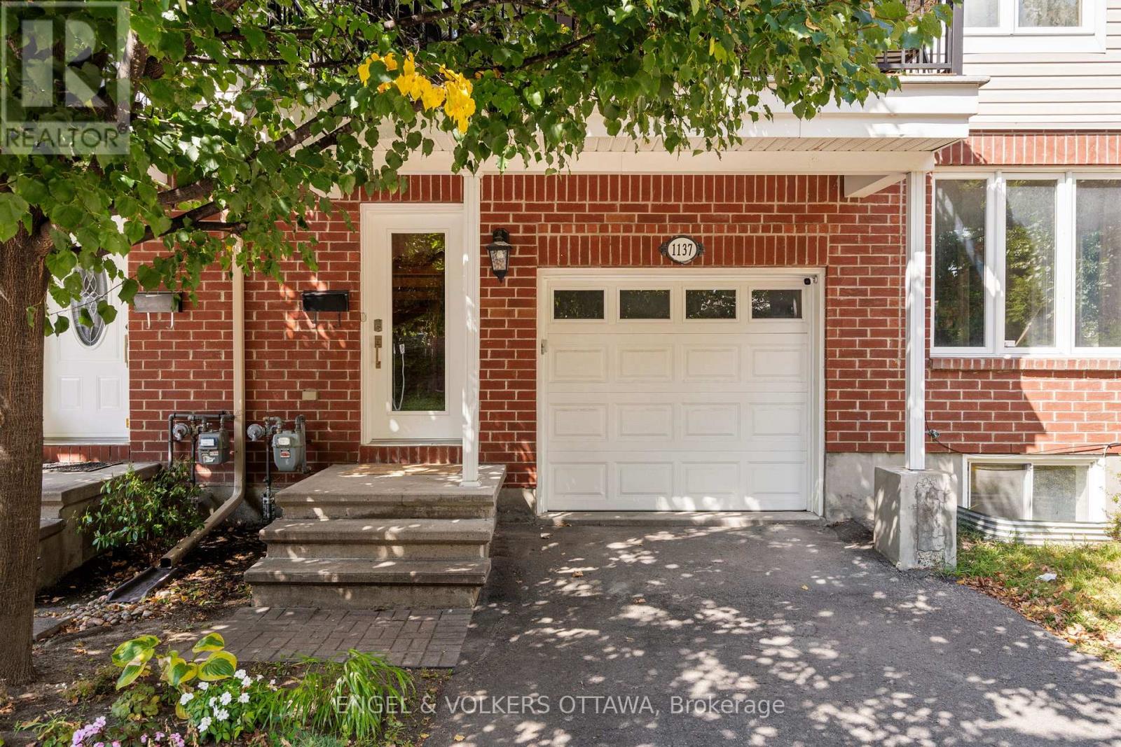 Property at 1137 ROCKINGHAM AVENUE image 2