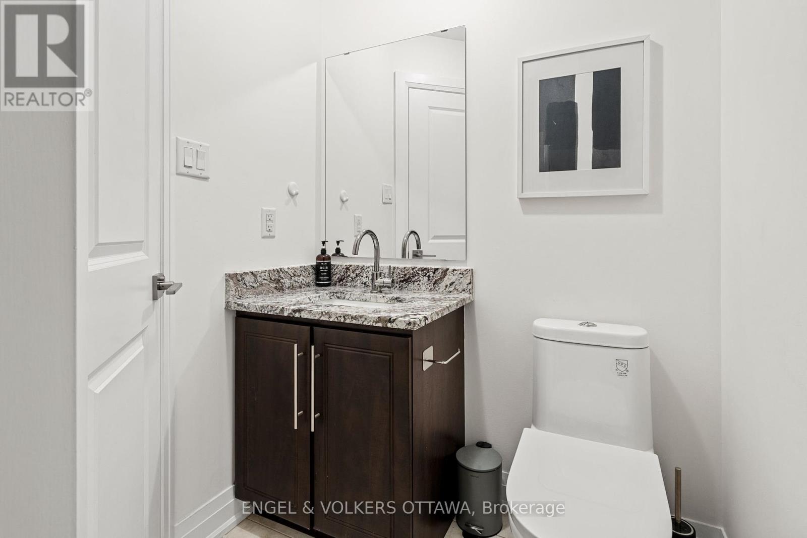 1137 Rockingham Avenue, Ottawa, Ontario  K1H 8A4 - Photo 7 - X12382498