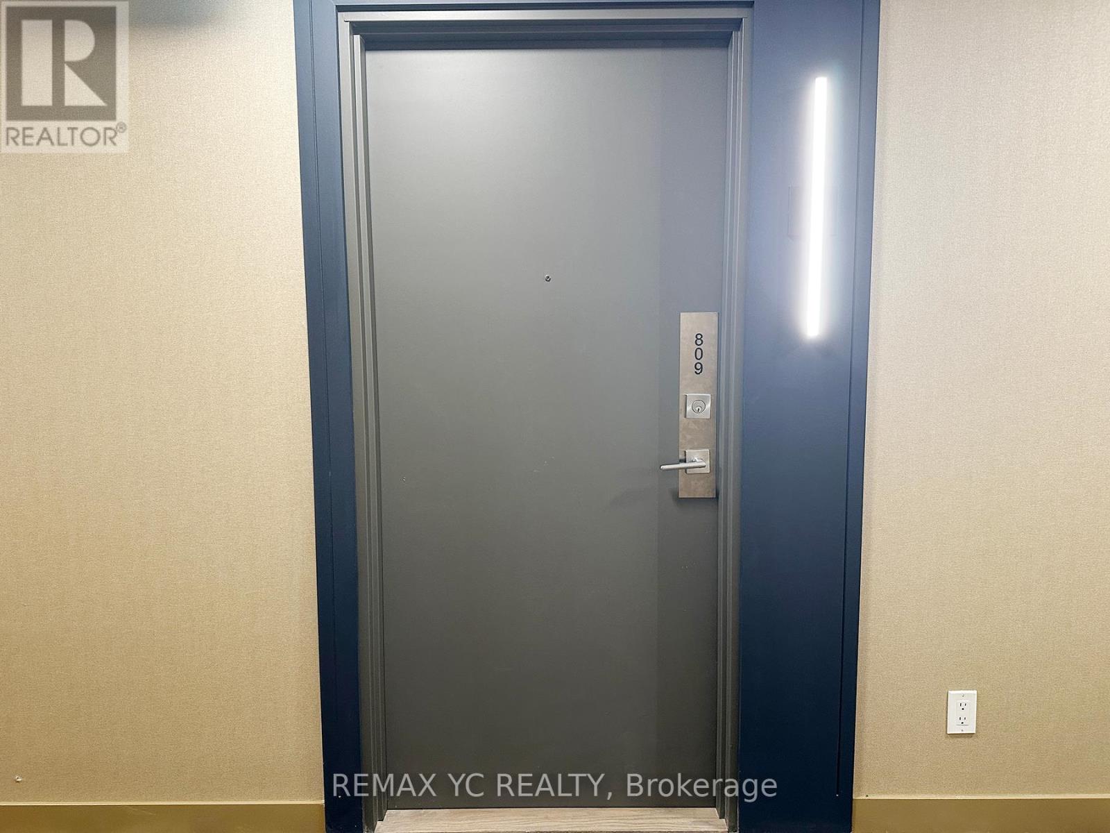 809 - 15 Ellerslie Avenue, Toronto, Ontario  M2N 0L7 - Photo 2 - C12382488