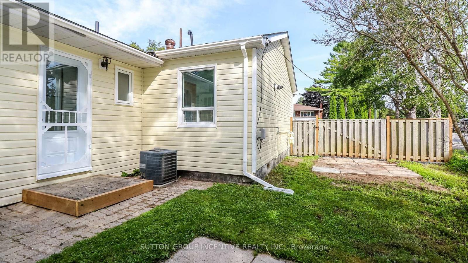 761 William Street, Innisfil, Ontario  L9S 2G3 - Photo 19 - N12382486