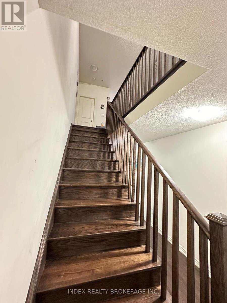 56 Donald Fitch Crescent, Brampton, Ontario  L7A 0B7 - Photo 8 - W12382489