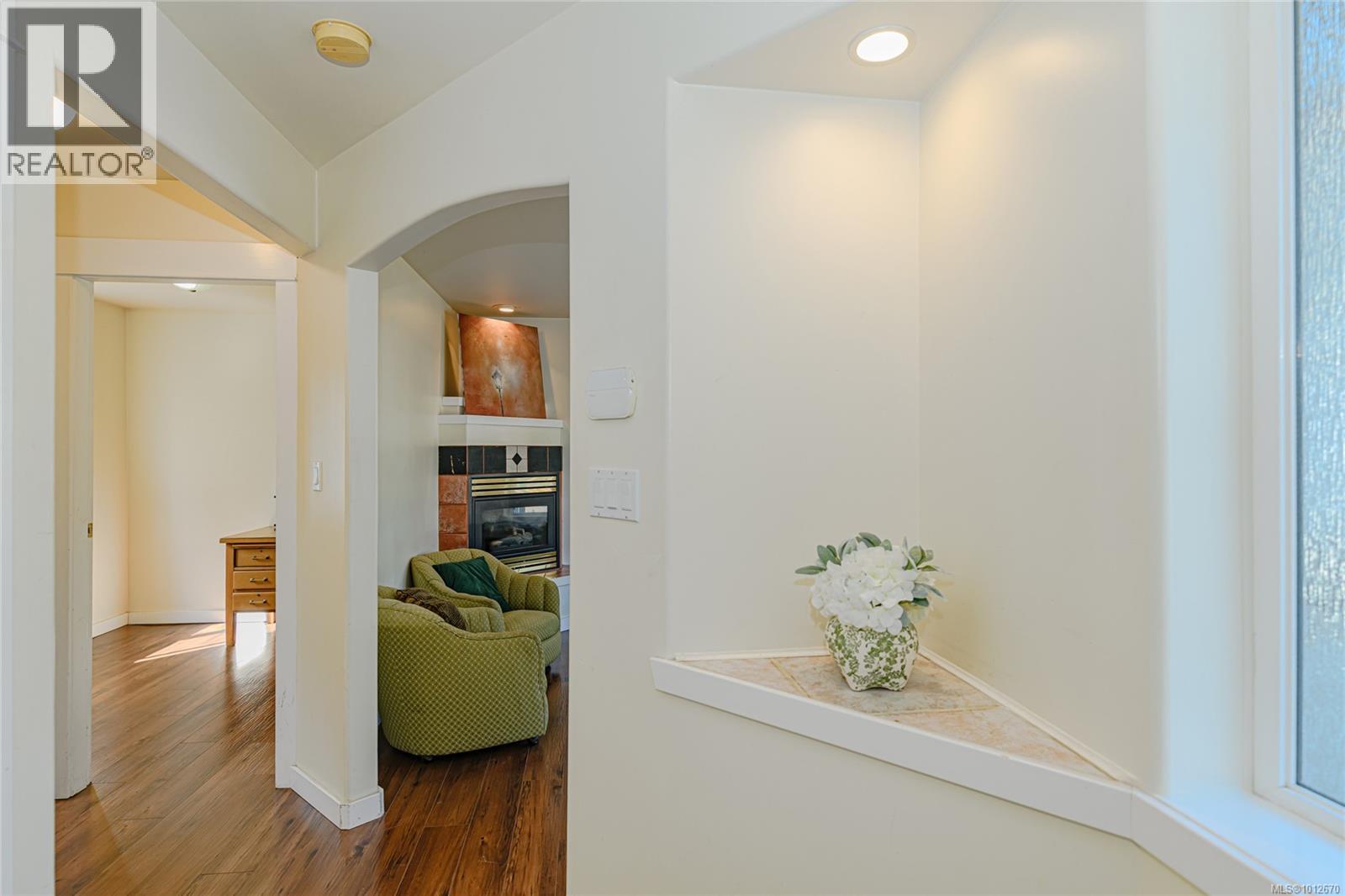 Property at 655 Sumas St image 3