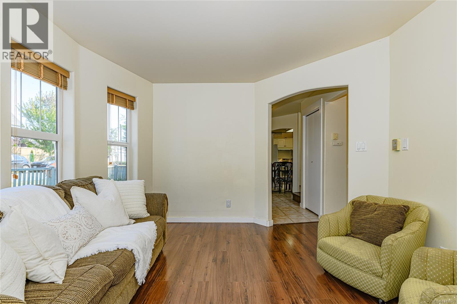 Property at 655 Sumas St image 5