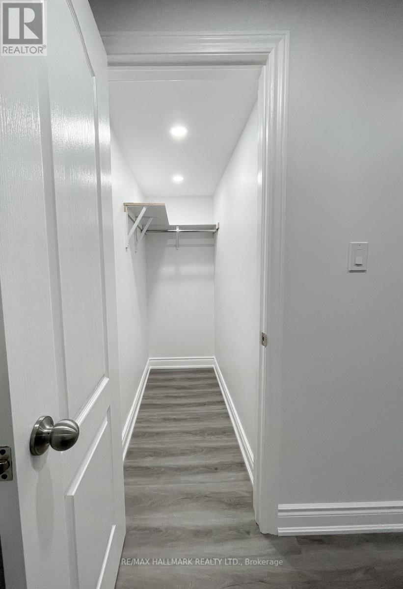 24 San Felice Lane, Hamilton, Ontario  L9B 0B5 - Photo 10 - X12382482