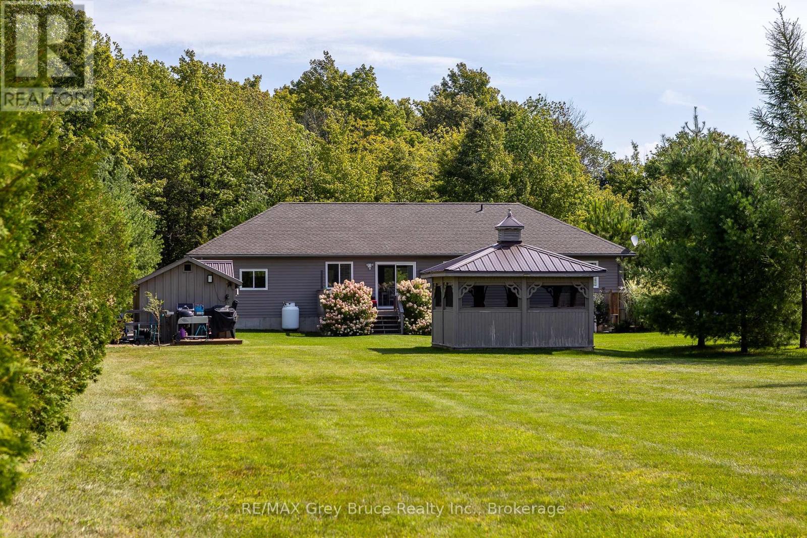 135 Mccullough Lake Drive, Chatsworth, Ontario  N0H 2V0 - Photo 34 - X12382123