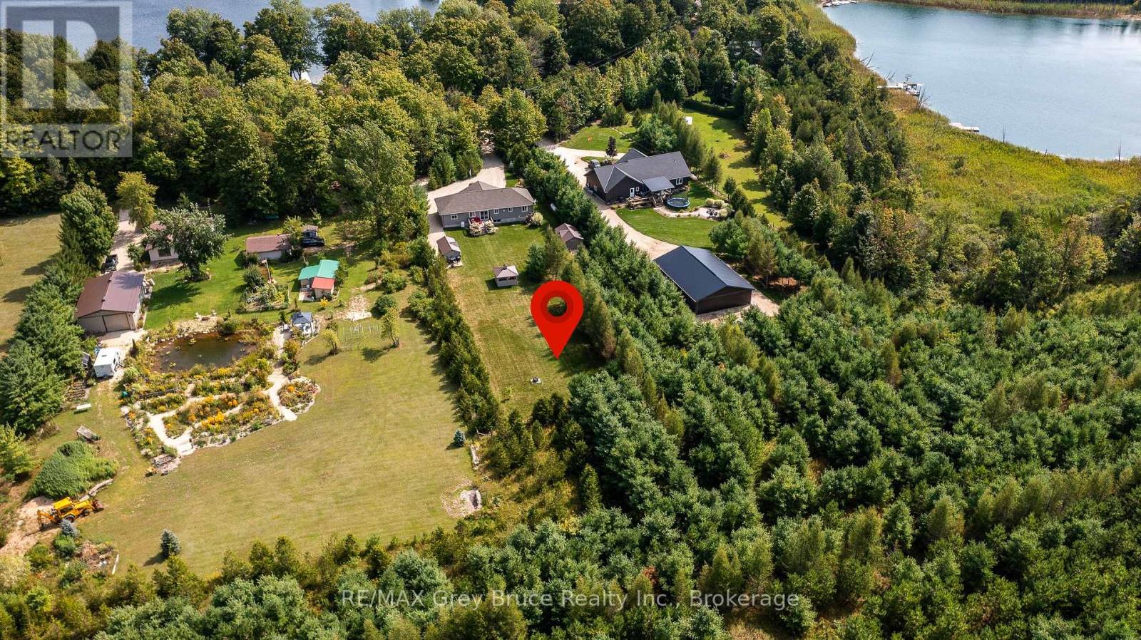 135 Mccullough Lake Drive, Chatsworth, Ontario  N0H 2V0 - Photo 43 - X12382123