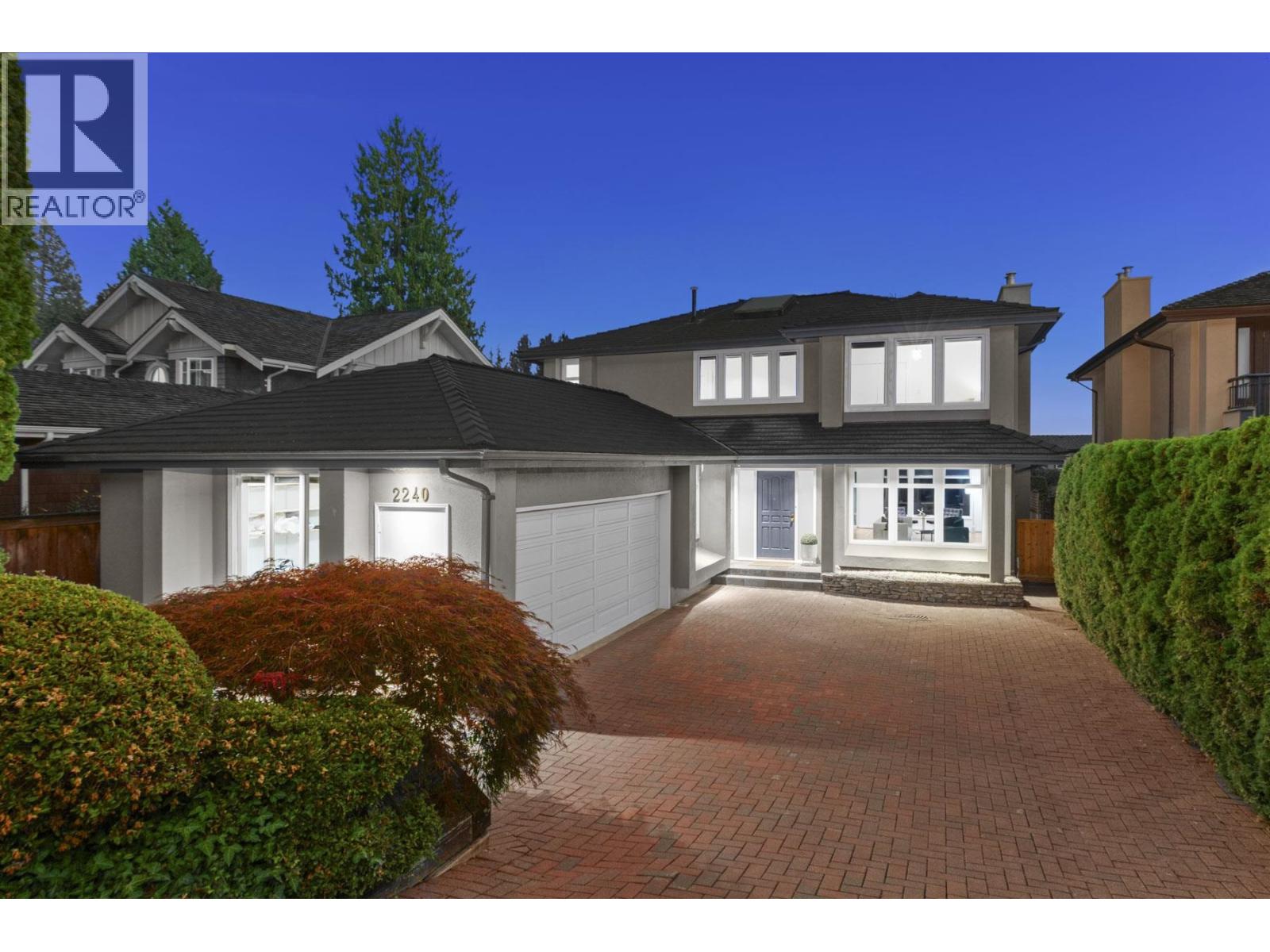 2240 KINGS AVENUE, West Vancouver, British Columbia