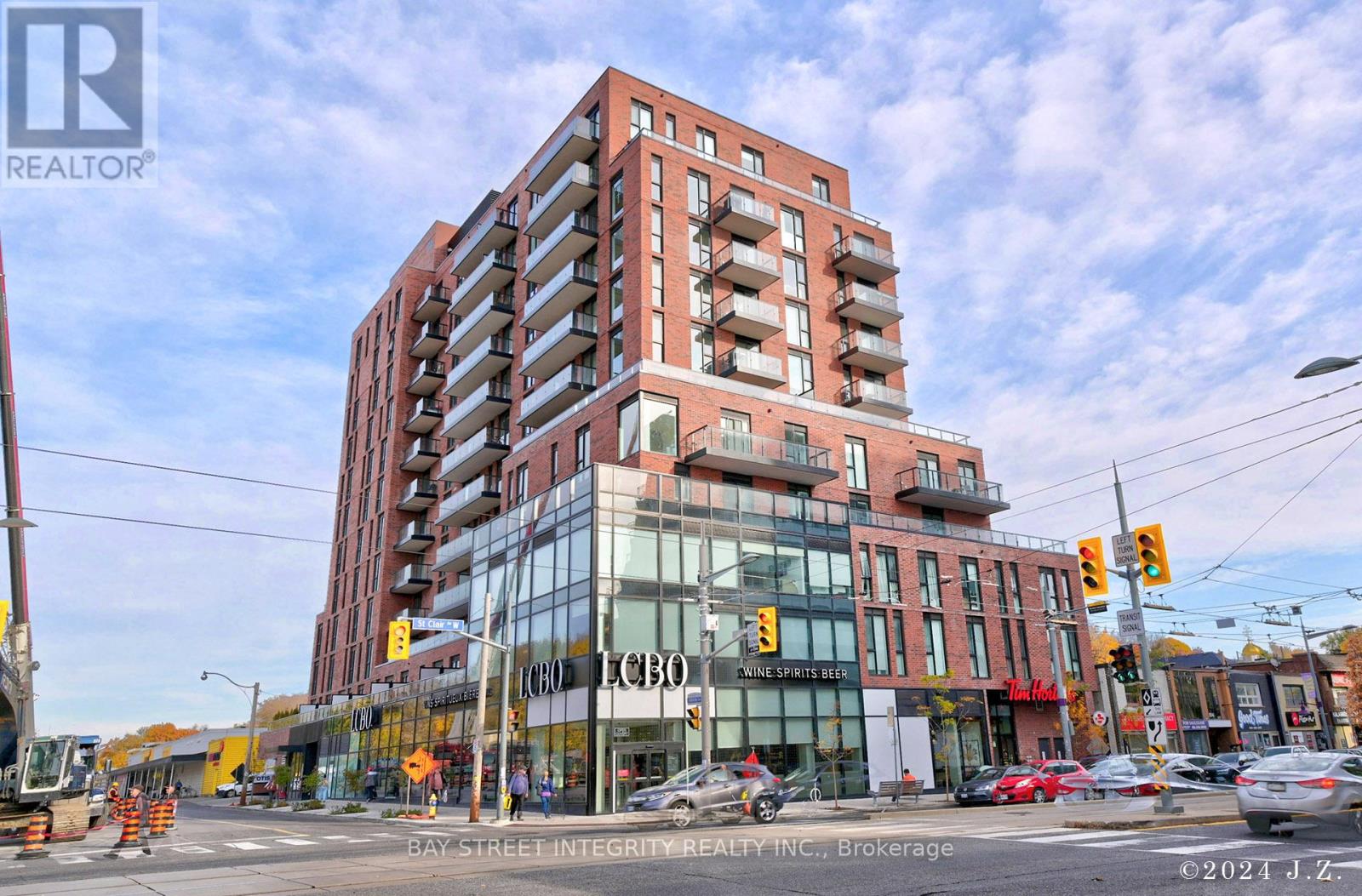 403 - 185 Alberta Avenue, Toronto, Ontario  M6C 1C5 - Photo 1 - C12382513