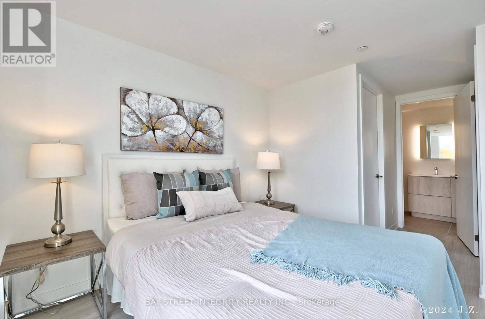 403 - 185 Alberta Avenue, Toronto, Ontario  M6C 1C5 - Photo 13 - C12382513