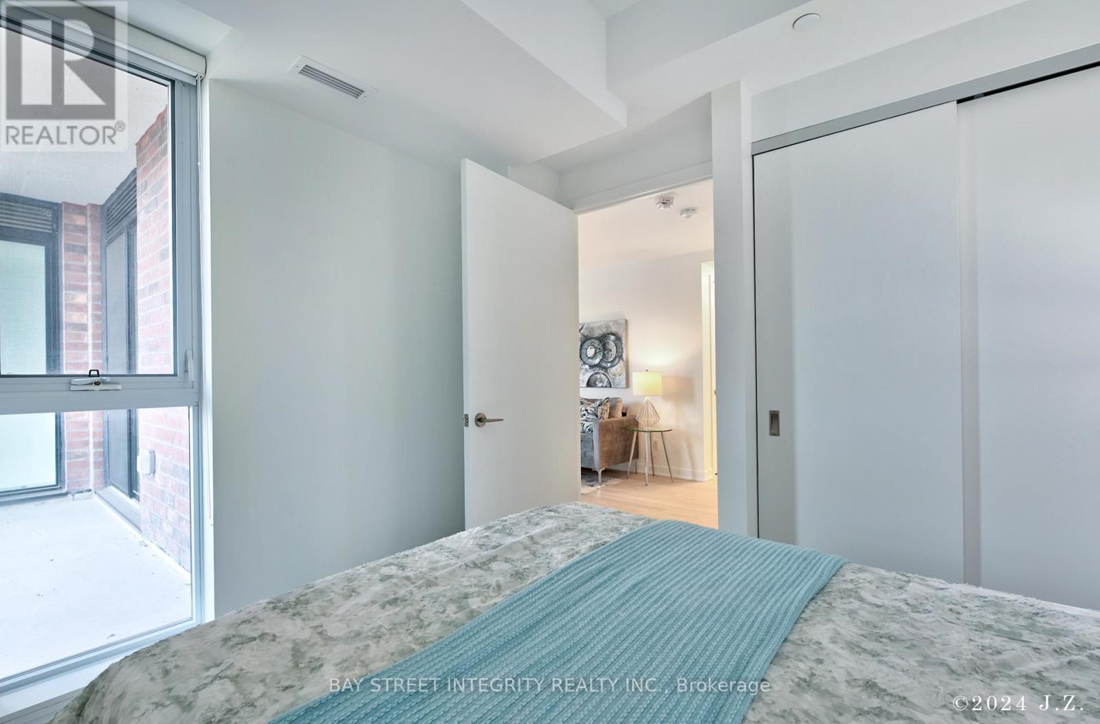 403 - 185 Alberta Avenue, Toronto, Ontario  M6C 1C5 - Photo 17 - C12382513