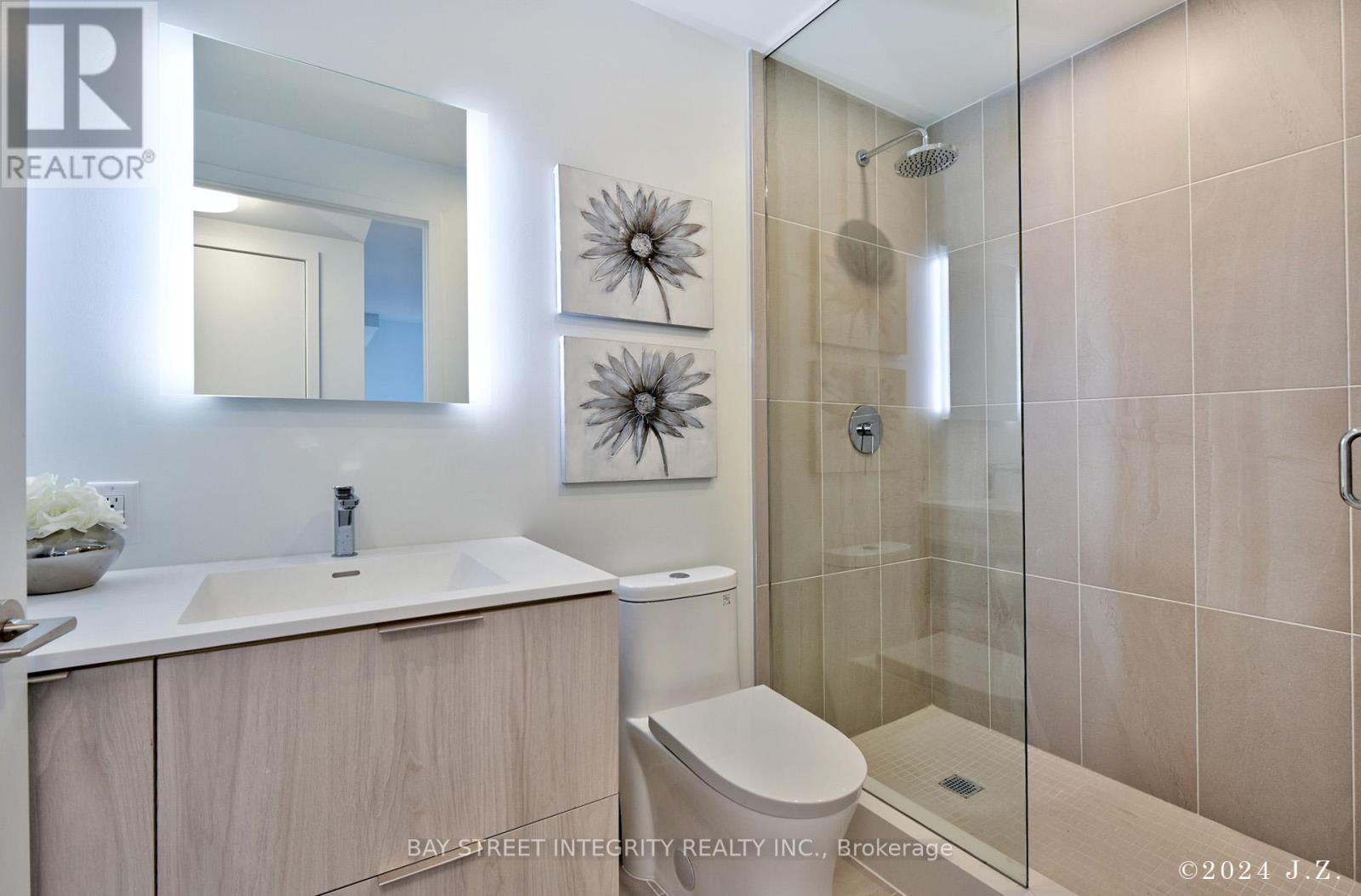 403 - 185 Alberta Avenue, Toronto, Ontario  M6C 1C5 - Photo 3 - C12382513