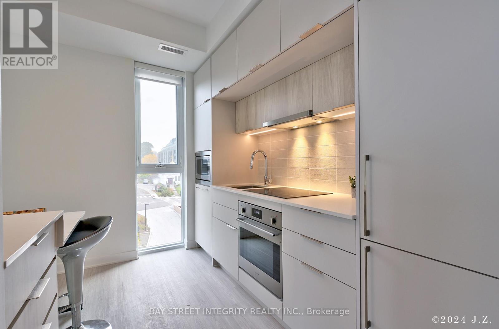 403 - 185 Alberta Avenue, Toronto, Ontario  M6C 1C5 - Photo 8 - C12382513