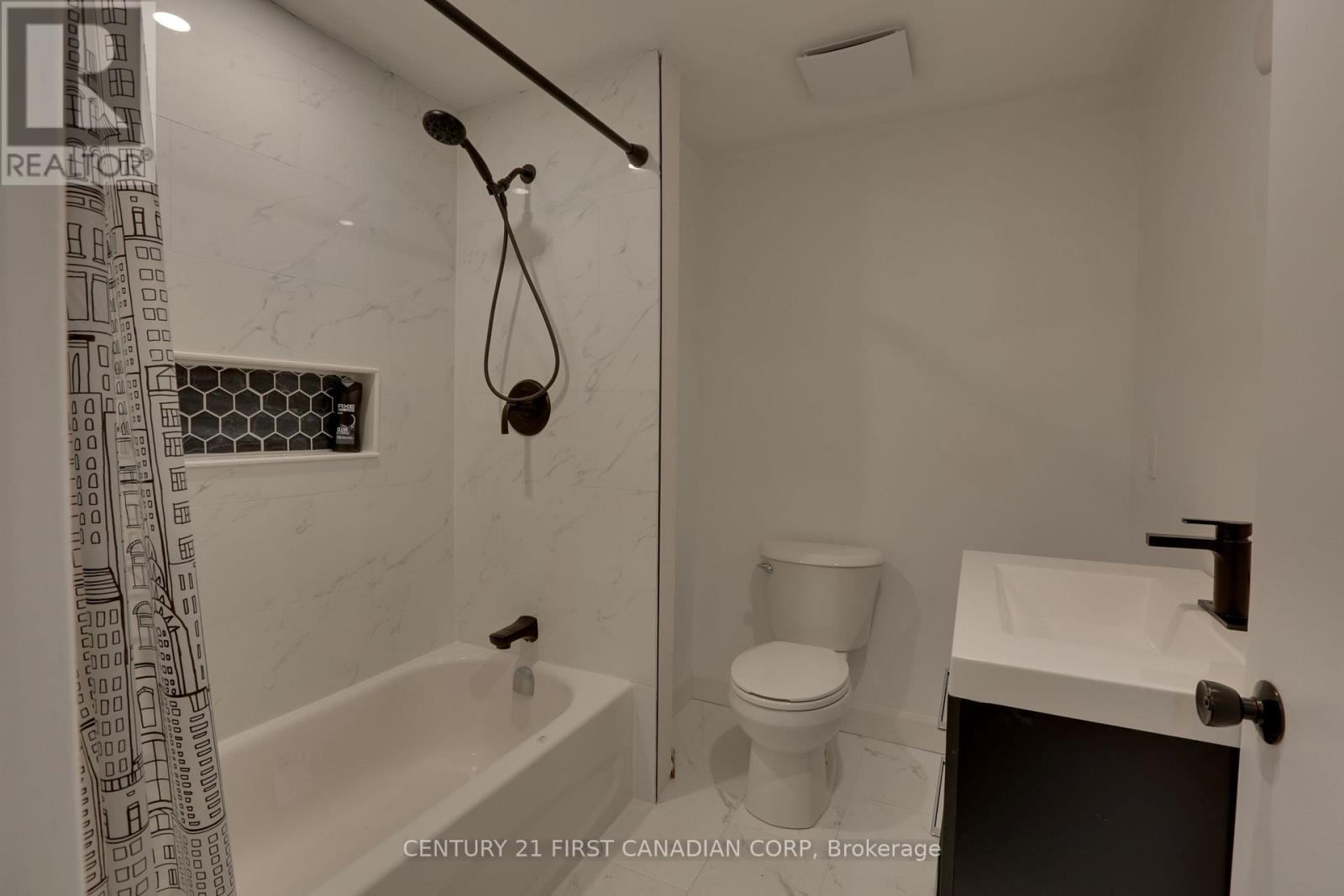 207 Cairn Street, London South, Ontario  N5Z 3W6 - Photo 10 - X12382579