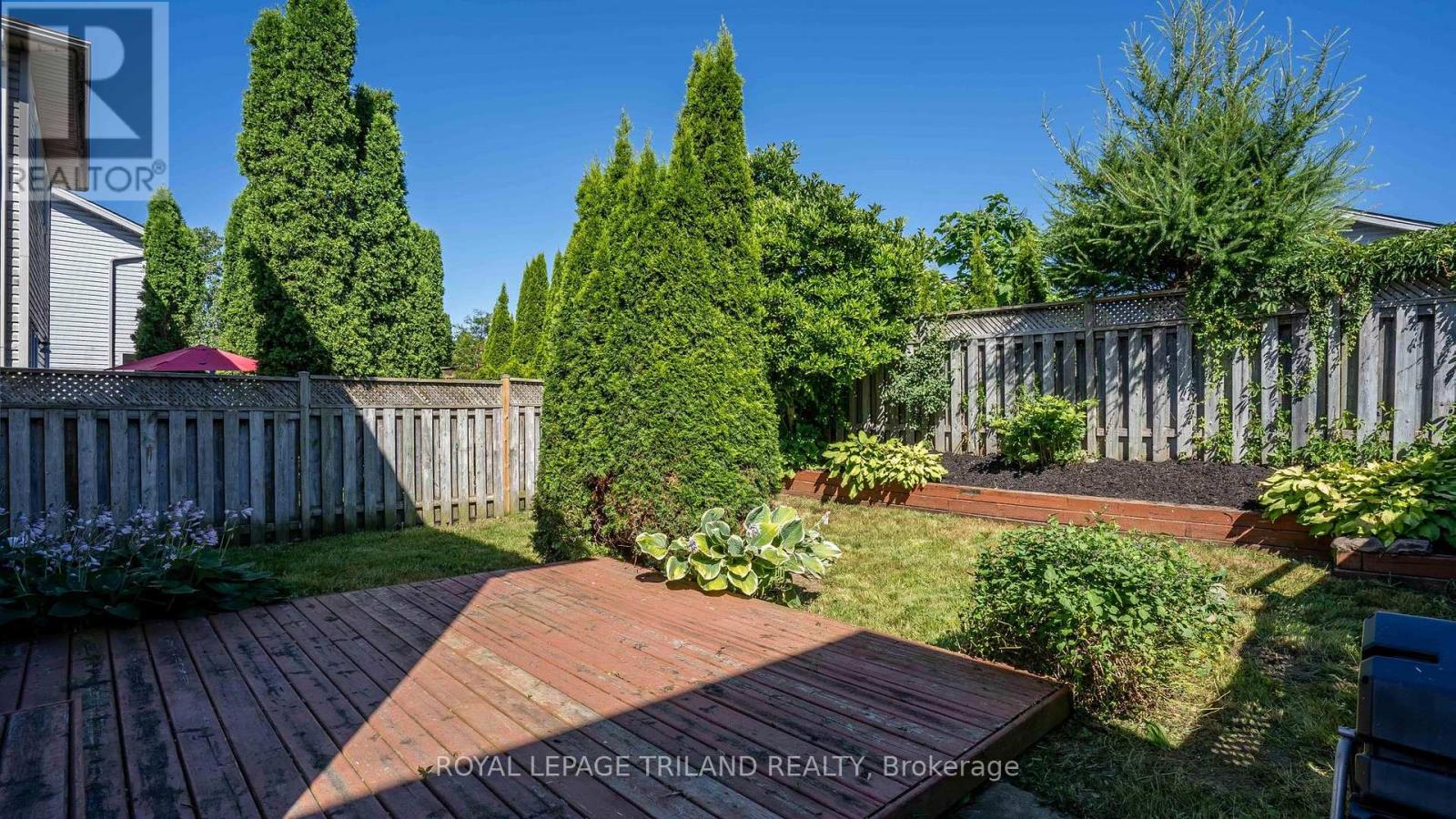 223 Simpson Crescent, London East, Ontario  N5V 5E1 - Photo 30 - X12382586