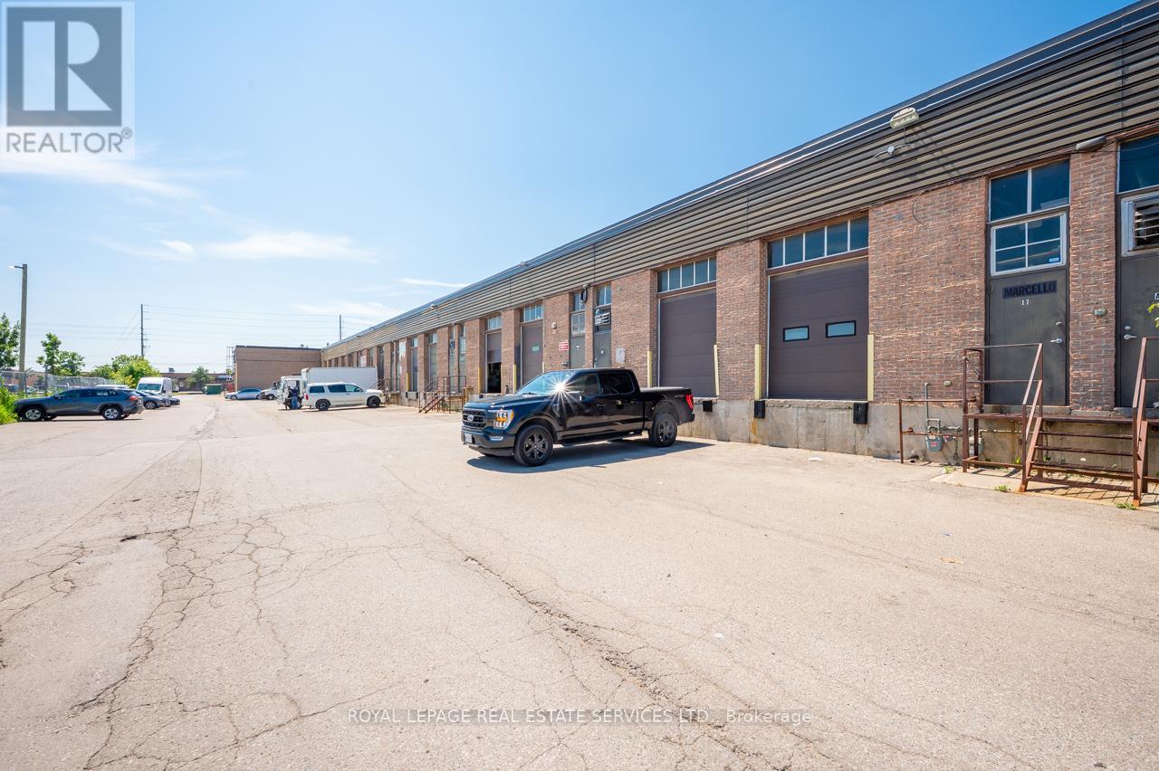 17 - 7171 Torbram Road, Mississauga, Ontario  L4T 3W4 - Photo 23 - W12382555