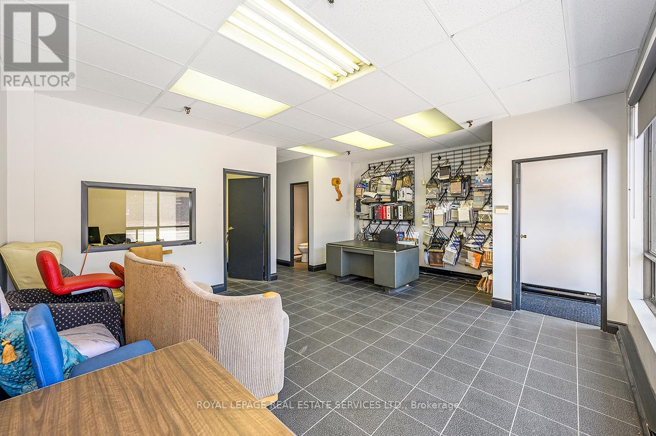 17 - 7171 Torbram Road, Mississauga, Ontario  L4T 3W4 - Photo 4 - W12382555