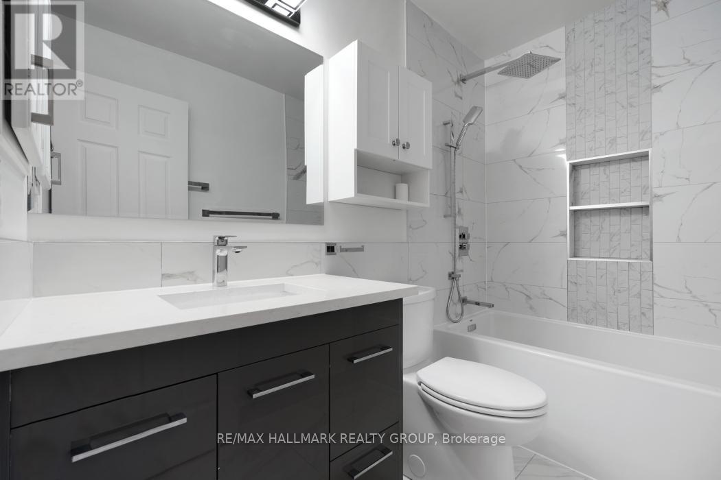 97 Forestglade Crescent, Ottawa, Ontario  K1G 6A6 - Photo 15 - X12382600