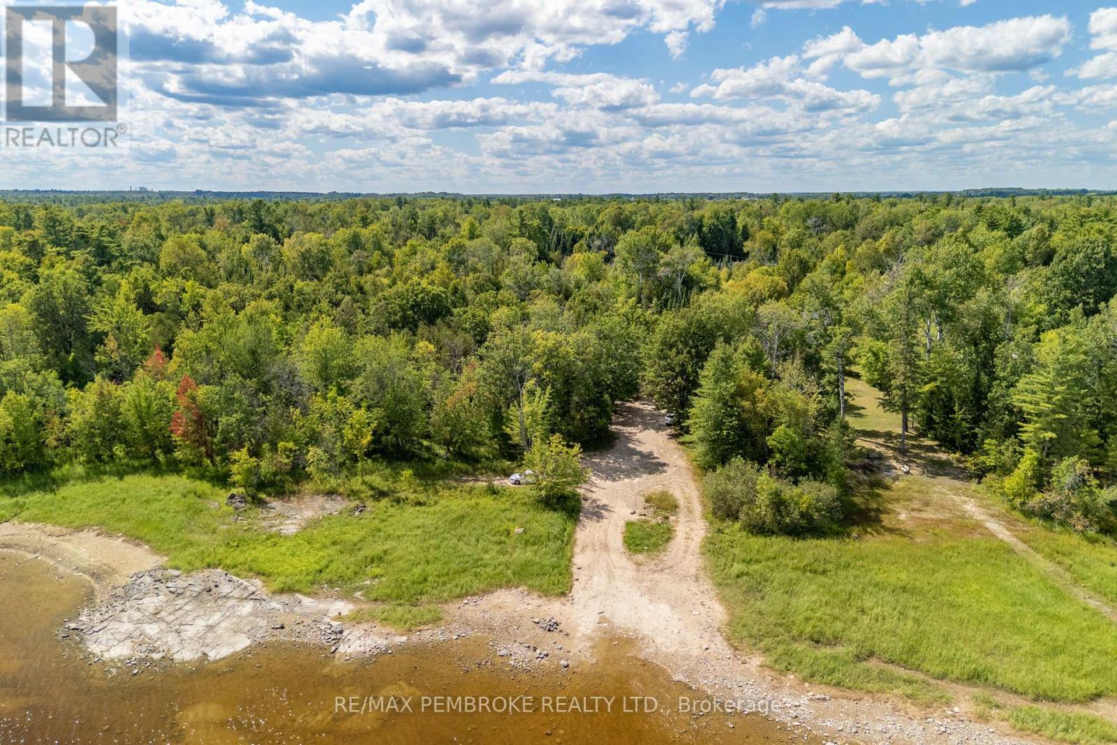 625 Forest Park Road, Laurentian Valley, Ontario  K8A 6W2 - Photo 46 - X12382584