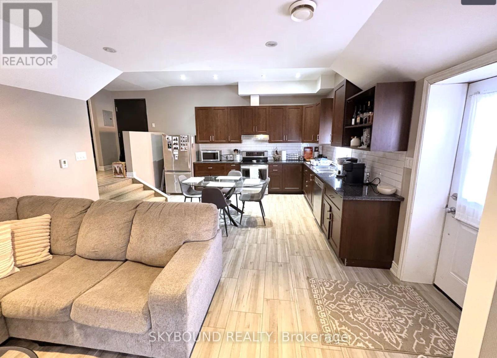 470 King Street W, Hamilton, Ontario  L8P 1B7 - Photo 11 - X12382571