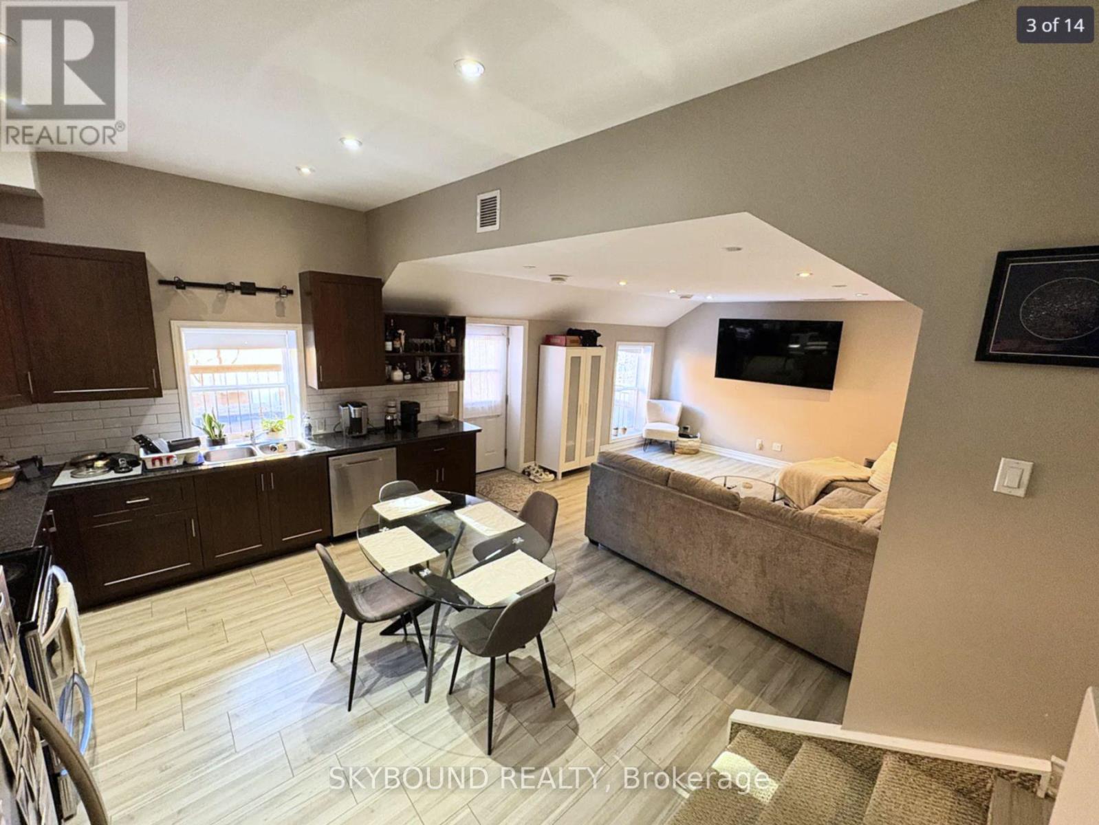 470 King Street W, Hamilton, Ontario  L8P 1B7 - Photo 12 - X12382571