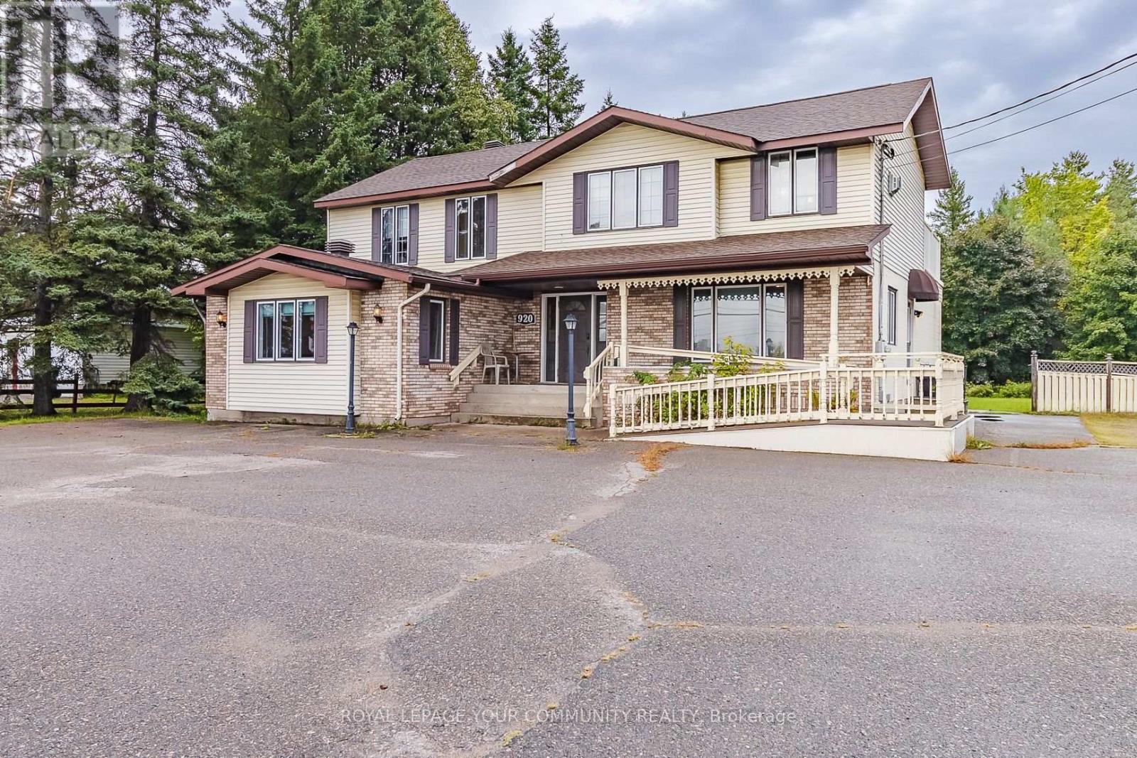 920 Great Northern Road, Sault Ste Marie, Ontario  P6B 0B6 - Photo 4 - X12382574