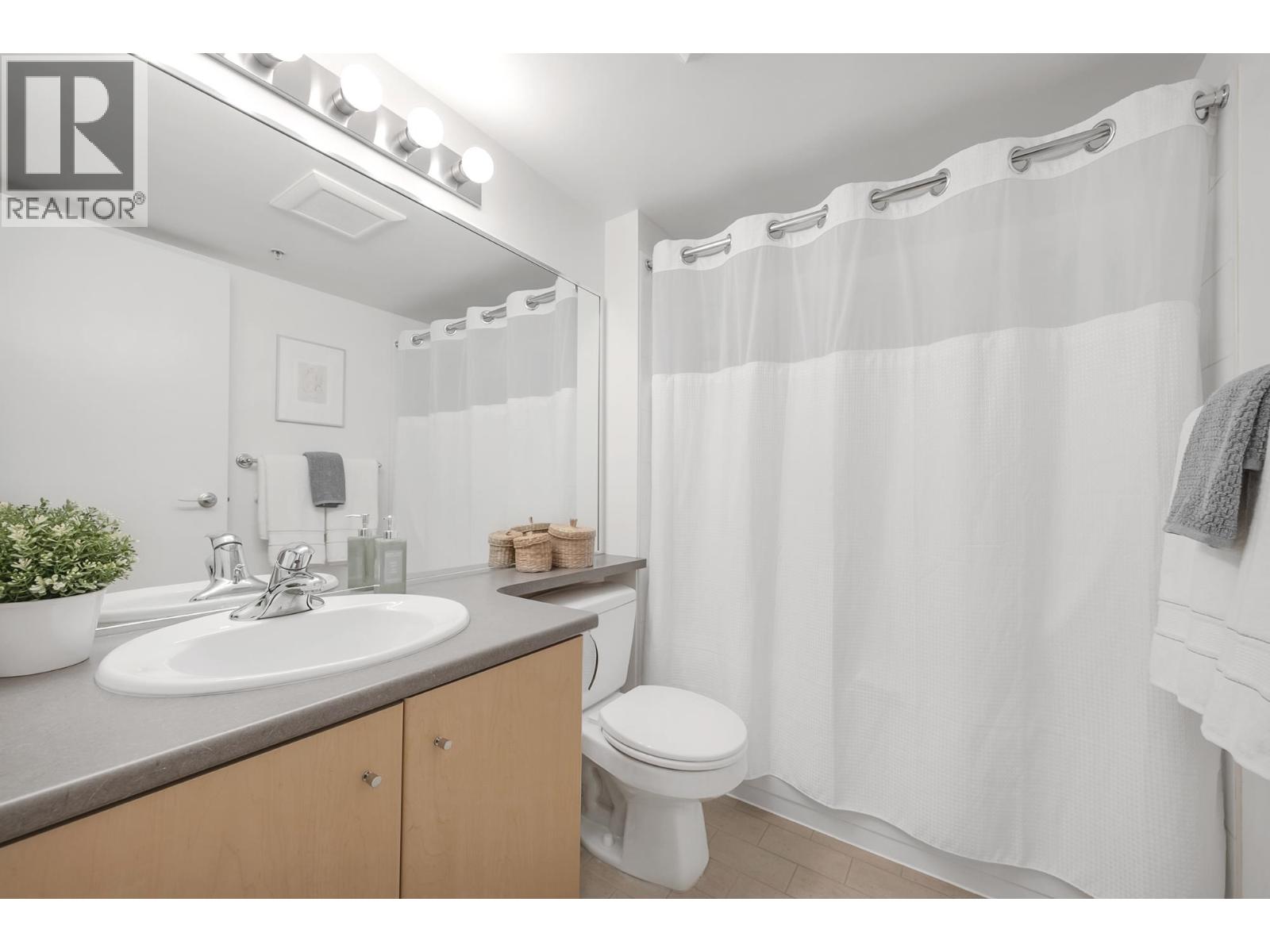 219 2768 Cranberry Drive, Vancouver, British Columbia  V6K 4V1 - Photo 24 - R3043937