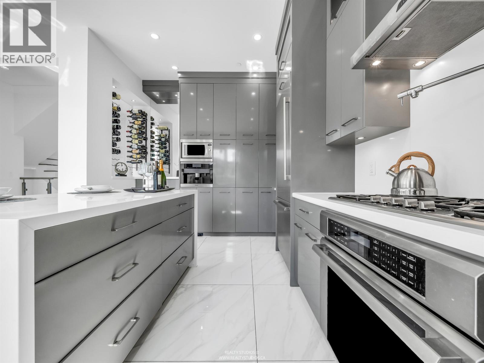 90 W 27th Avenue, Vancouver, British Columbia  V5Y 2K3 - Photo 8 - R3043989