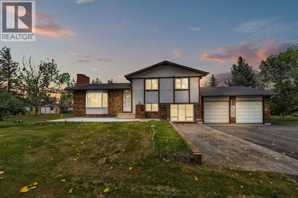 40 Pleasant Range Place, Rural Rocky View County, Alberta  T2H 1Y4 - Photo 1 - A2254174