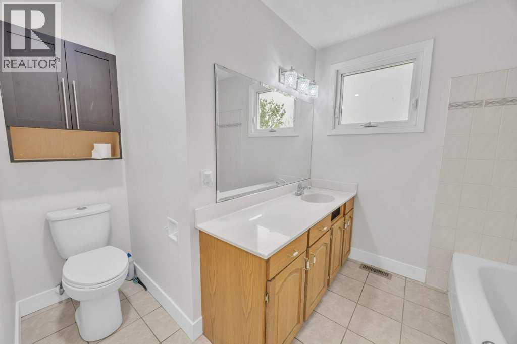40 Pleasant Range Place, Rural Rocky View County, Alberta  T2H 1Y4 - Photo 29 - A2254174