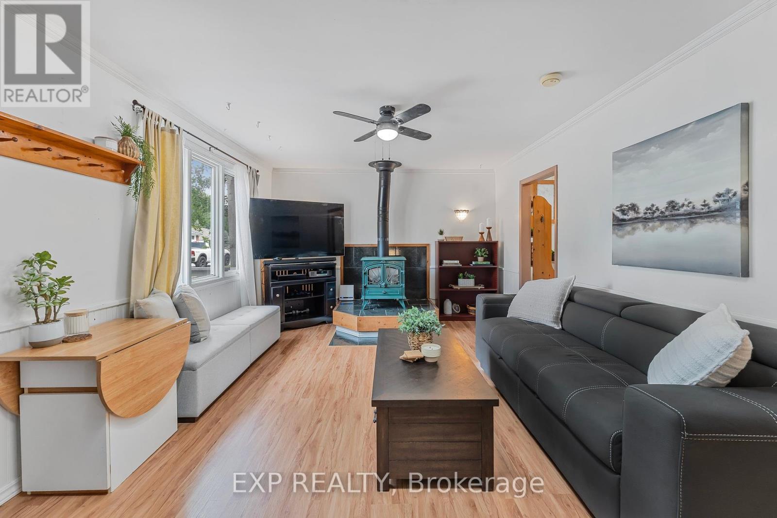 Property at 43 68TH STREET N image 5