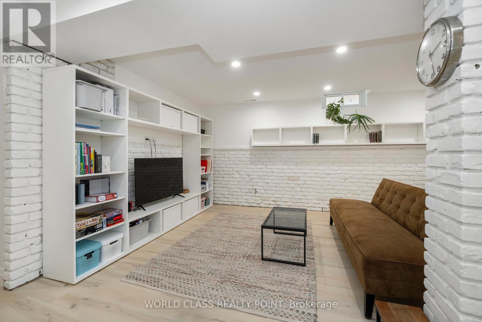 6548 Eastridge Road, Mississauga, Ontario  L5N 4L2 - Photo 37 - W12382580