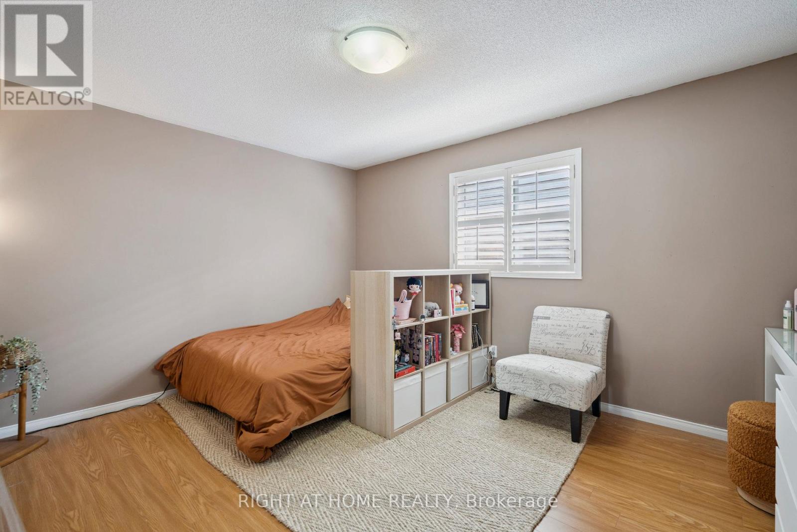 806 White Clover Way, Mississauga, Ontario  L5V 3C5 - Photo 18 - W12382594
