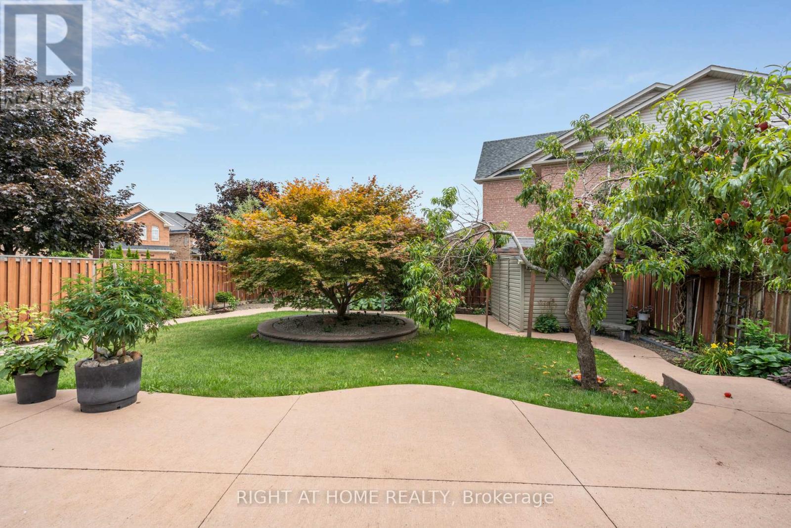806 White Clover Way, Mississauga, Ontario  L5V 3C5 - Photo 27 - W12382594